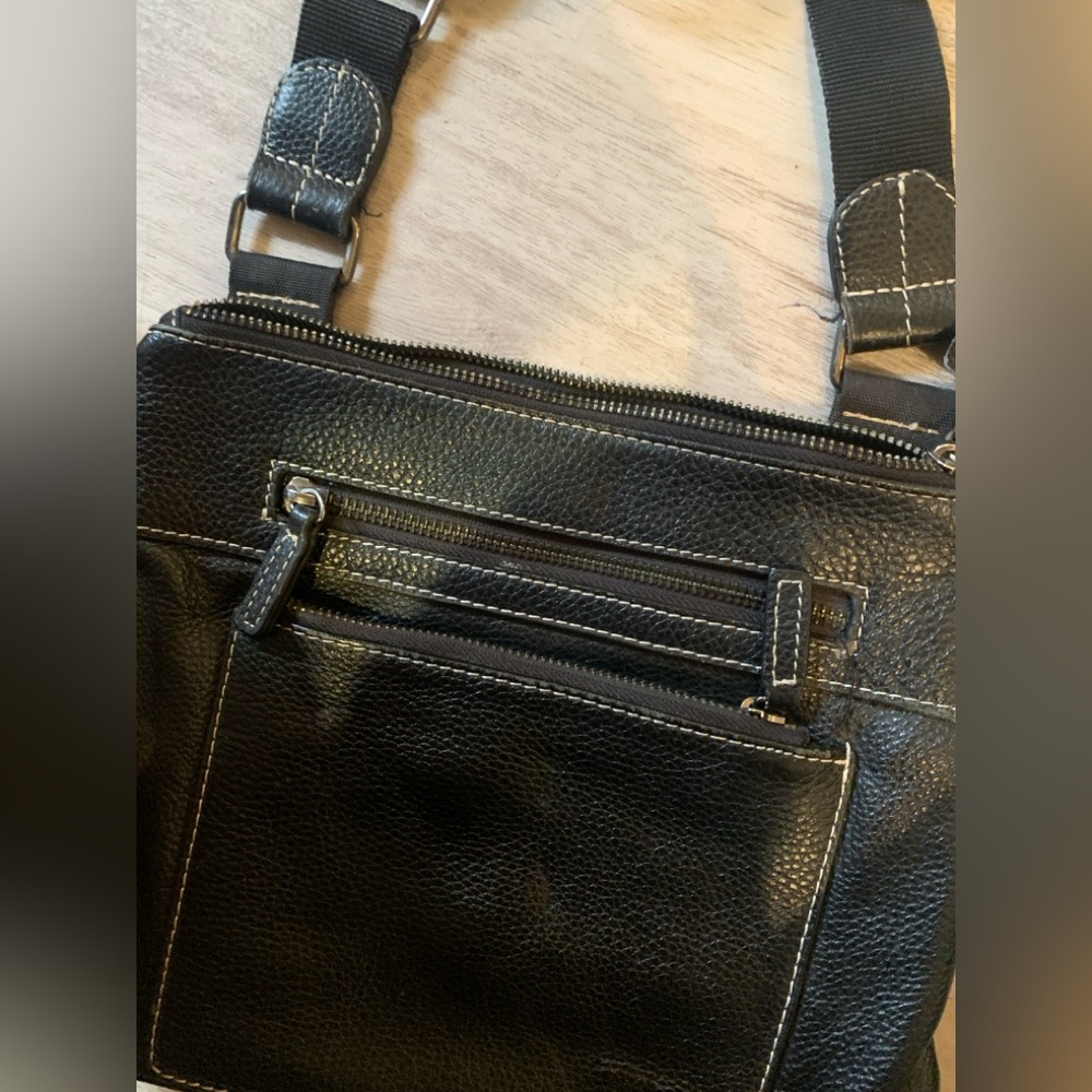 Roots Black Pebbled Leather Bag 100% genuine leather